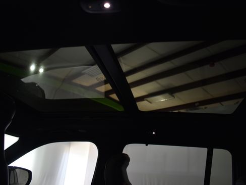 Used 2023 Jeep Grand Cherokee Overland w/ Adv Protech Group III image 29