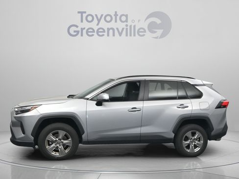 Used 2024 Toyota RAV4 XLE AWD/4WD image 4