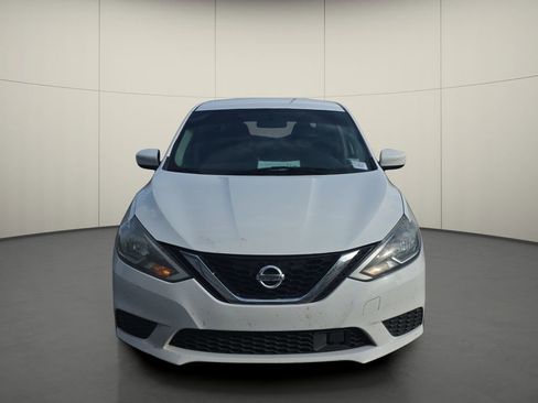 Used 2019 Nissan Sentra SV FWD image 2