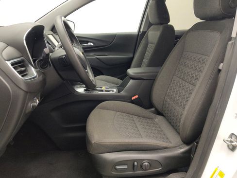 Used 2023 Chevrolet Equinox LT FWD image 17