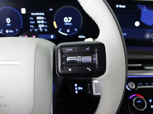 Used 2025 Hyundai Santa Fe Calligraphy image 27