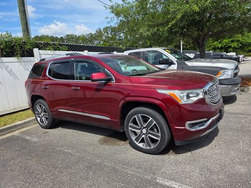 Used 2017 GMC Acadia Denali w/ Technology Package FWD image 2