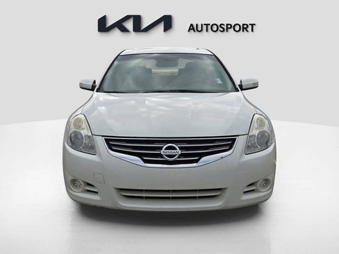 Used 2010 Nissan Altima 2.5 SL w/ SL Pkg image 2