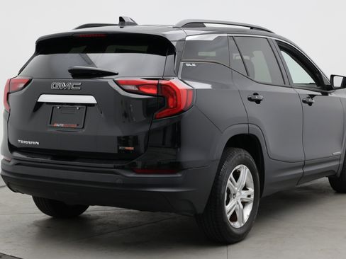 Used 2018 GMC Terrain SLE w/ Driver Convenience Package FWD image 7