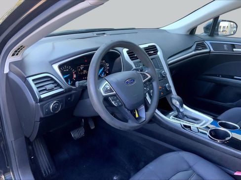 Used 2013 Ford Fusion SE FWD image 16