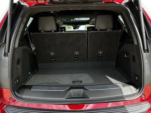 Used 2023 Cadillac Escalade Premium Luxury Platinum w/ LPO, Radiant Package AWD/4WD image 34