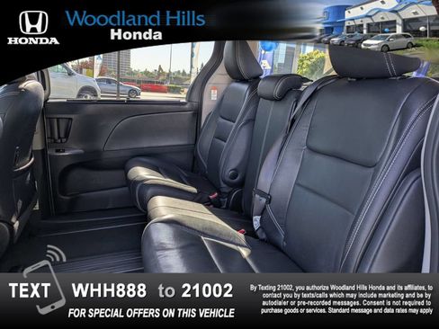 Used 2017 Toyota Sienna SE Premium FWD image 22