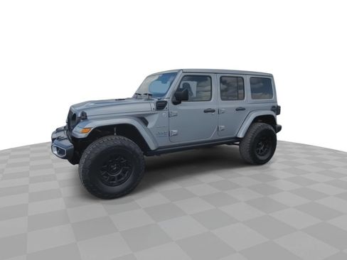 Used 2021 Jeep Wrangler Unlimited Sahara w/ Safety Group AWD/4WD image 4