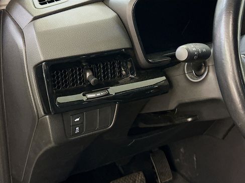 Used 2025 Honda CR-V EX-L image 17