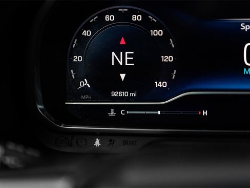 Used 2022 Chevrolet Suburban LT image 16