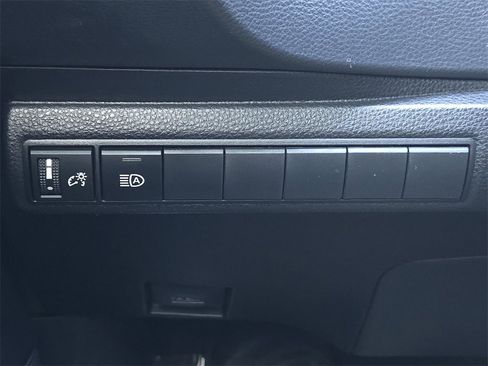 Used 2023 Toyota Corolla SE image 24