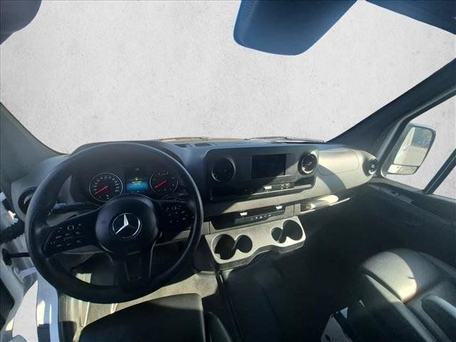 Used 2022 Mercedes-Benz Sprinter 3500 image 17