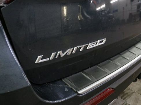 Used 2022 Ford Explorer Limited w/ Limited Technology Package image 9