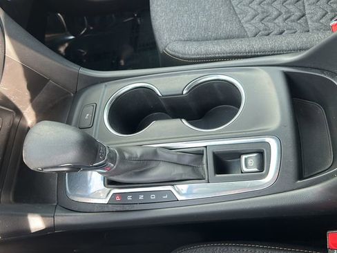 Used 2022 Chevrolet Equinox LT image 24