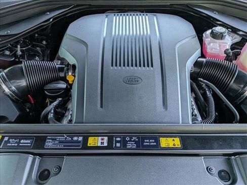 New 2026 Land Rover Range Rover Long Wheelbase SE image 16