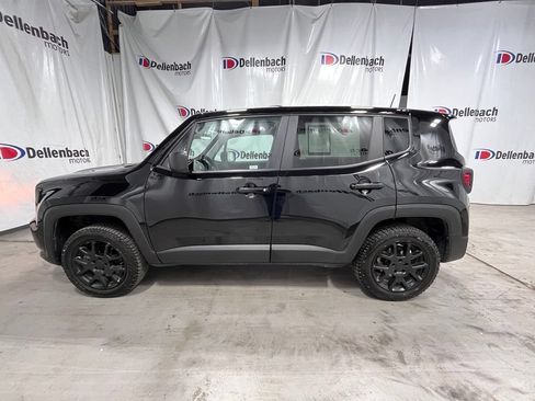 Used 2023 Jeep Renegade Latitude AWD/4WD image 4