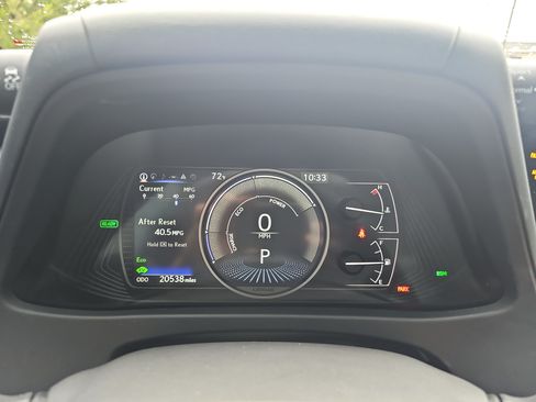 Used 2024 Lexus UX 250h AWD w/ Premium Package image 28
