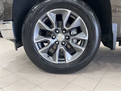 Used 2023 Chevrolet Silverado 1500 LT image 22