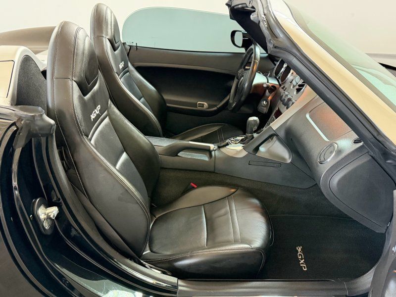 Used 2008 Pontiac Solstice GXP w/ Premium Package RWD image 18
