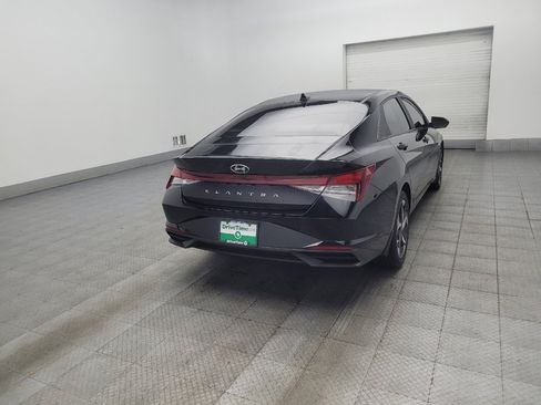 Used 2023 Hyundai Elantra SEL w/ Convenience Package FWD image 9