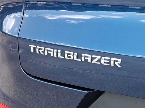 Used 2023 Chevrolet TrailBlazer LT w/ Convenience Package FWD image 30