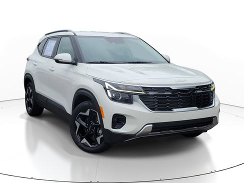 Used 2025 Kia Seltos S FWD image 1
