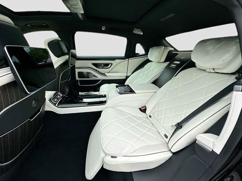 Used 2024 Mercedes-Benz Maybach S 680 4MATIC image 26