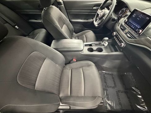 Certified 2025 Nissan Altima 2.5 SV FWD image 22