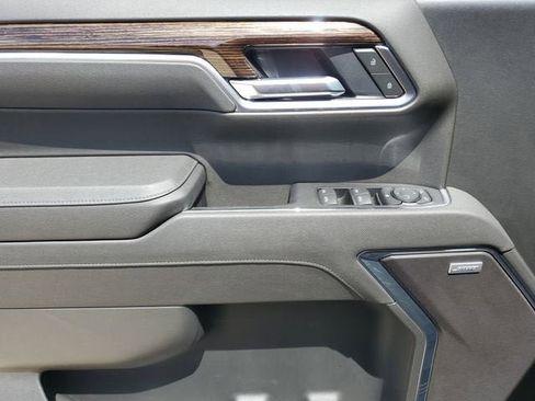 New 2026 GMC Sierra 1500 Elevation w/ Elevation Premium Package AWD/4WD image 18