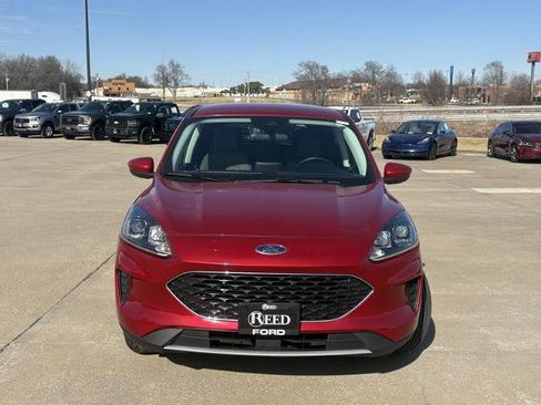 Certified 2021 Ford Escape SE w/ Cold Weather Package image 3