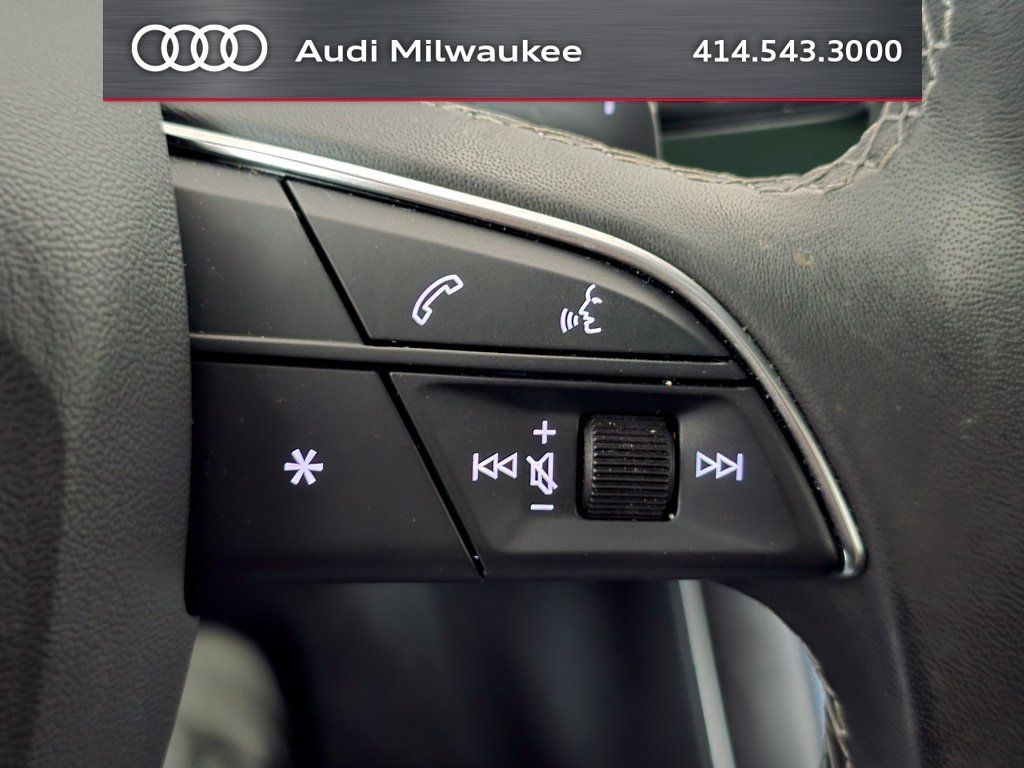 Used 2023 Audi Q8 Premium w/ Convenience Package AWD/4WD image 37