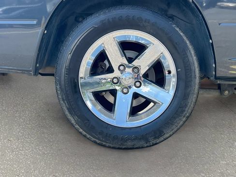 Used 2014 RAM 1500 Express RWD image 24
