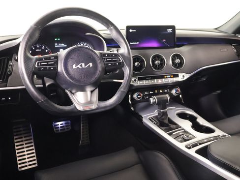 Used 2022 Kia Stinger GT1 RWD image 2