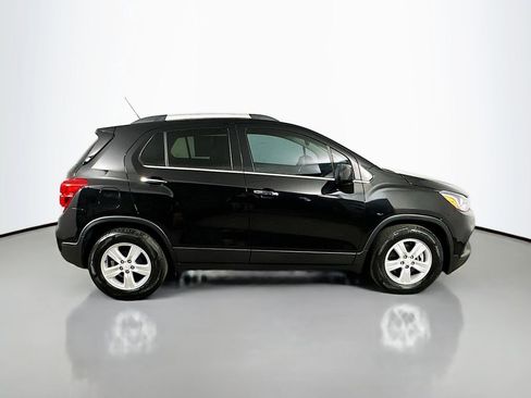 Used 2019 Chevrolet Trax LT w/ LT Convenience Package FWD image 7