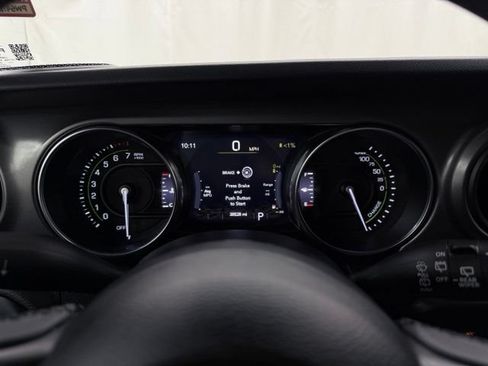Used 2023 Jeep Wrangler Unlimited w/ Sun & Screen Package AWD/4WD image 24