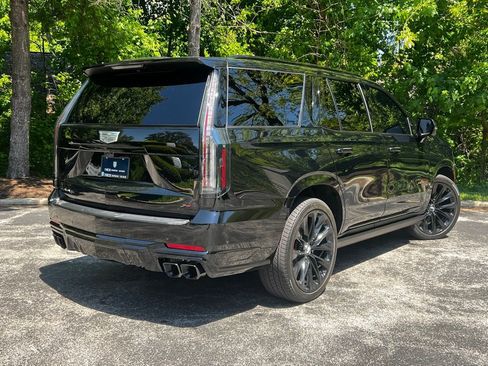 Used 2025 Cadillac Escalade V AWD/4WD image 6