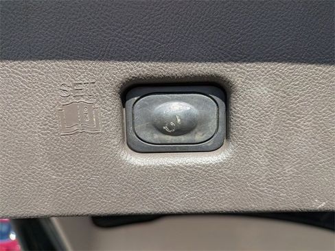 Used 2022 Lincoln Nautilus Reserve w/ Monochromatic Package image 22