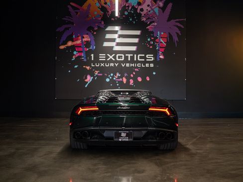 Used 2016 Lamborghini Huracan LP 610-4 AWD/4WD image 5