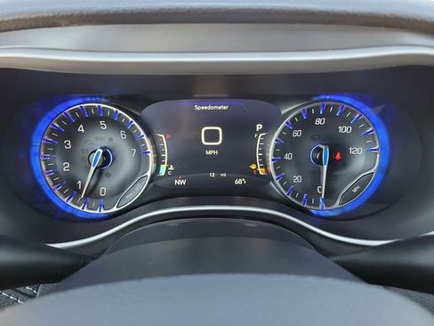 New 2026 Chrysler Pacifica Select image 18