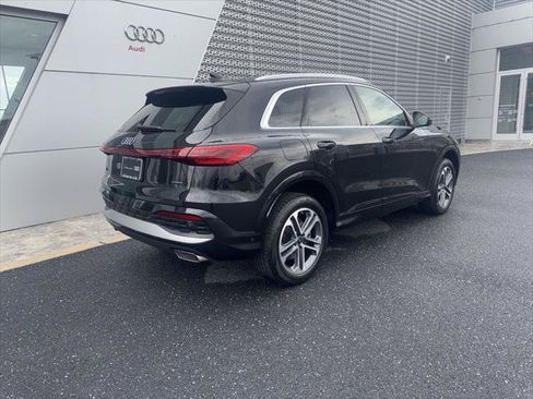 Certified 2025 Audi Q5 Premium w/ Convenience Package AWD/4WD image 31
