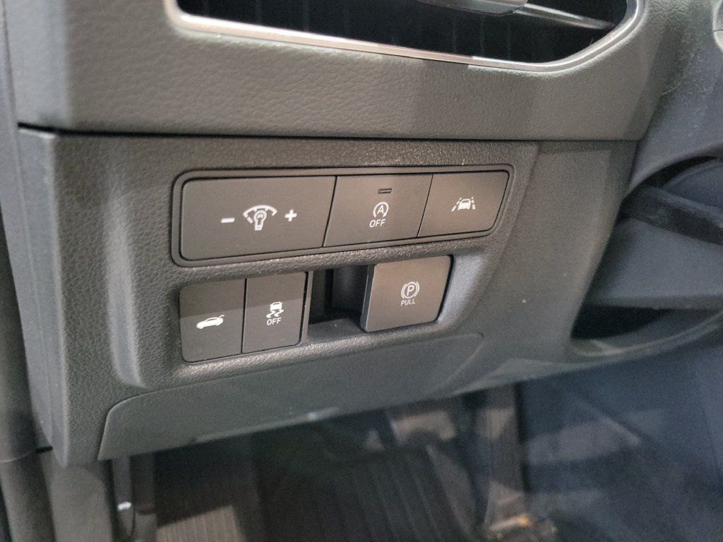 Used 2023 Hyundai Sonata SE FWD image 18