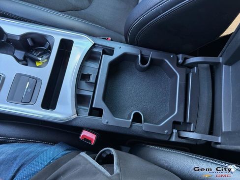 Used 2023 Ford Edge ST image 24