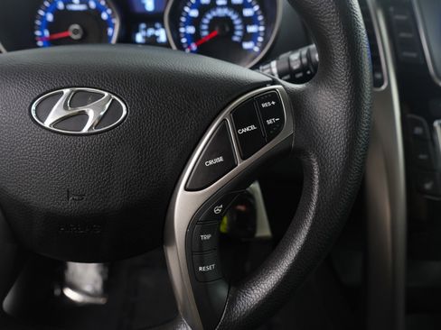 Used 2013 Hyundai Elantra GT image 19