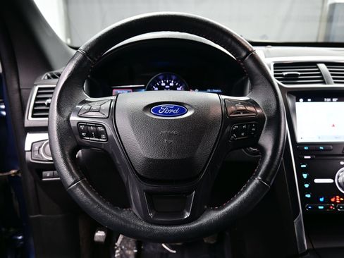 Used 2019 Ford Explorer Sport w/ Equipment Group 401A AWD/4WD image 28