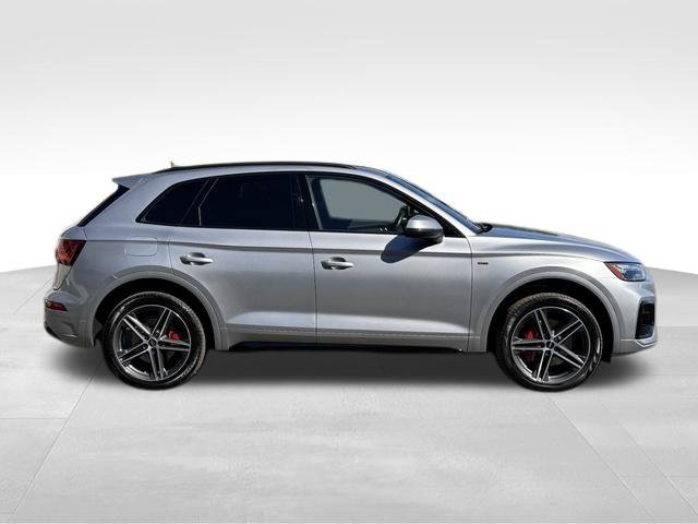 Used 2024 Audi Q5 e Premium Plus w/ Premium Plus Package AWD/4WD image 9