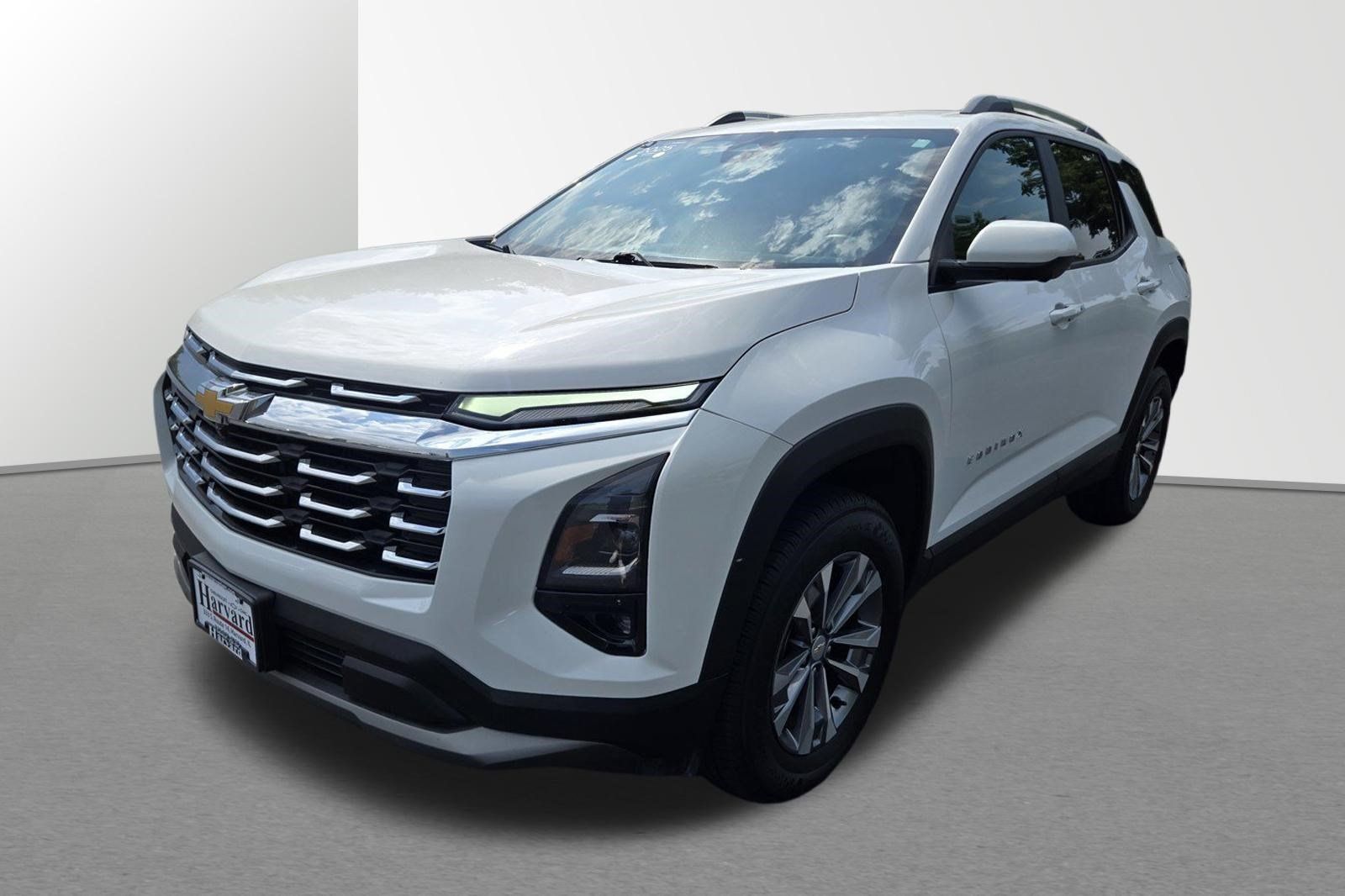 Used 2025 Chevrolet Equinox LT w/ Convenience Package II AWD/4WD image 3