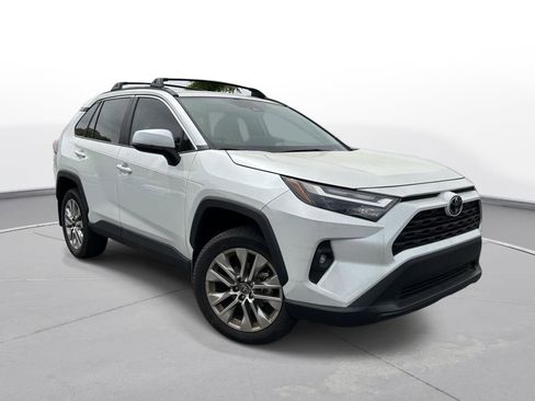 Used 2025 Toyota RAV4 XLE Premium w/ Weather Package image 4