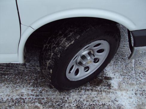 Used 2014 Chevrolet Express 1500 AWD 1500 135 image 29