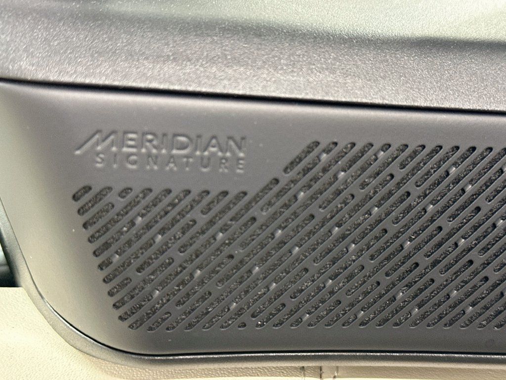 Used 2023 Land Rover Range Rover Autobiography AWD/4WD image 20