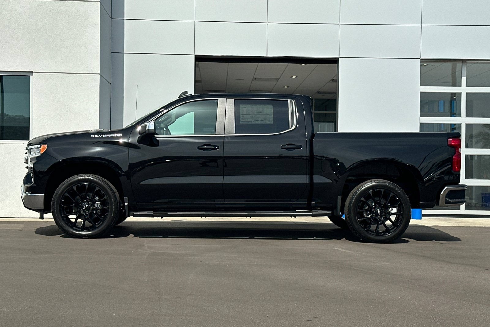New 2026 Chevrolet Silverado 1500 LT w/ Leather Package RWD image 7
